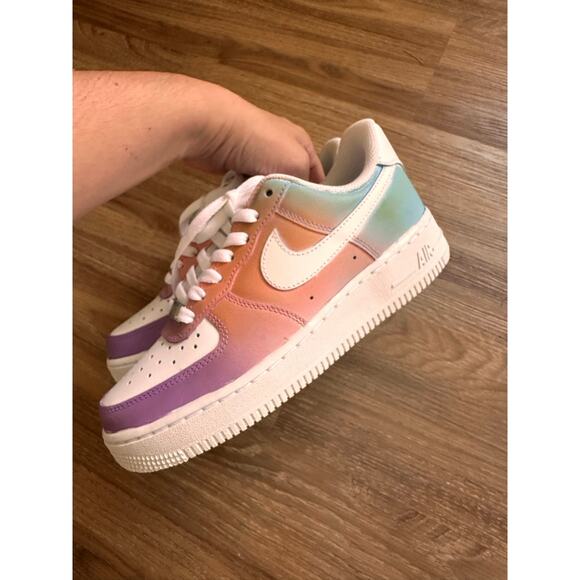 Nike Women's Pastel Gradient Low-Top Sneakers - Picture 3 of 6